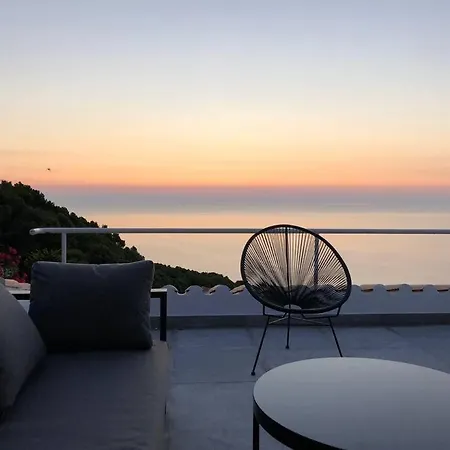 Minimalist House With Breathtaking Sea View * Begur